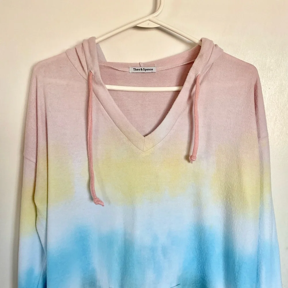 Theo and Spence Hooded Tie Dye Rainbow Sweater - Size M - Picture 4 of 15